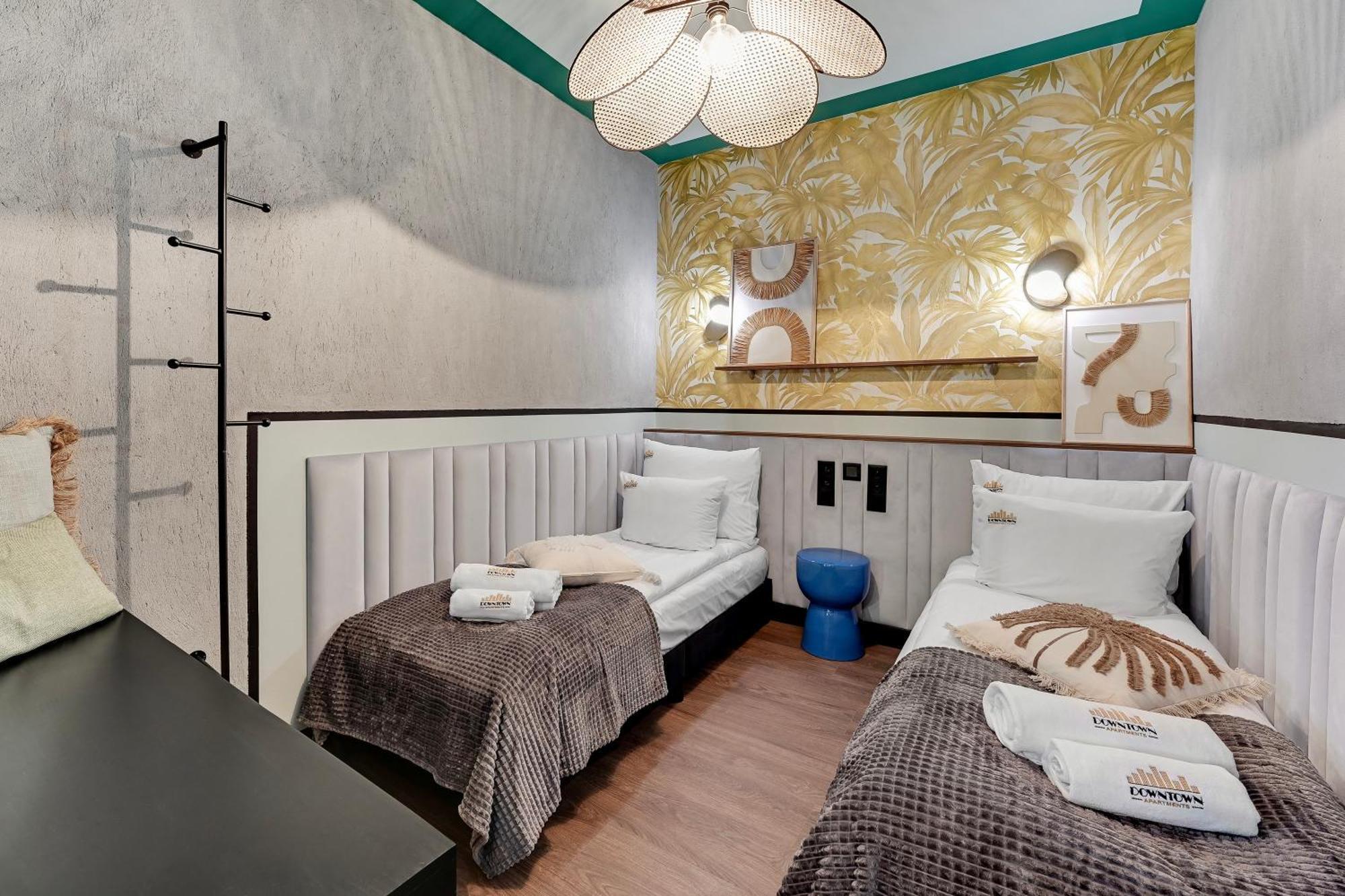 Doki Living - Foodhall & Parking By Downtown Apartments Danzica Esterno foto