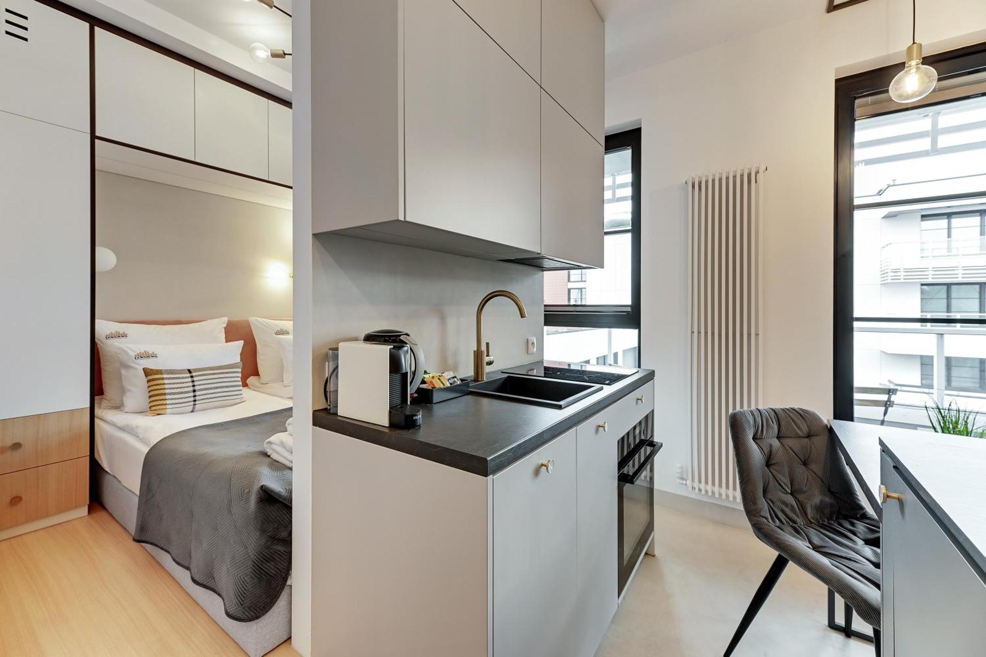 Doki Living - Foodhall & Parking By Downtown Apartments Danzica Esterno foto