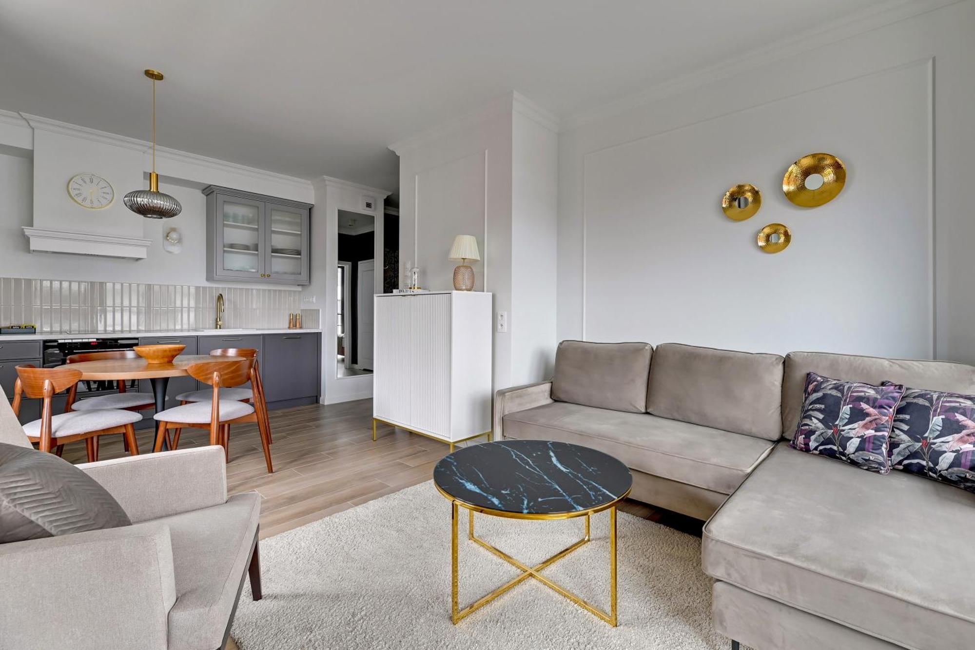 Doki Living - Foodhall & Parking By Downtown Apartments Danzica Esterno foto