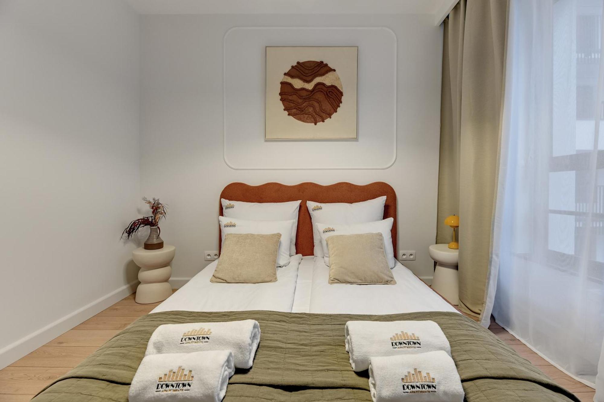 Doki Living - Foodhall & Parking By Downtown Apartments Danzica Esterno foto