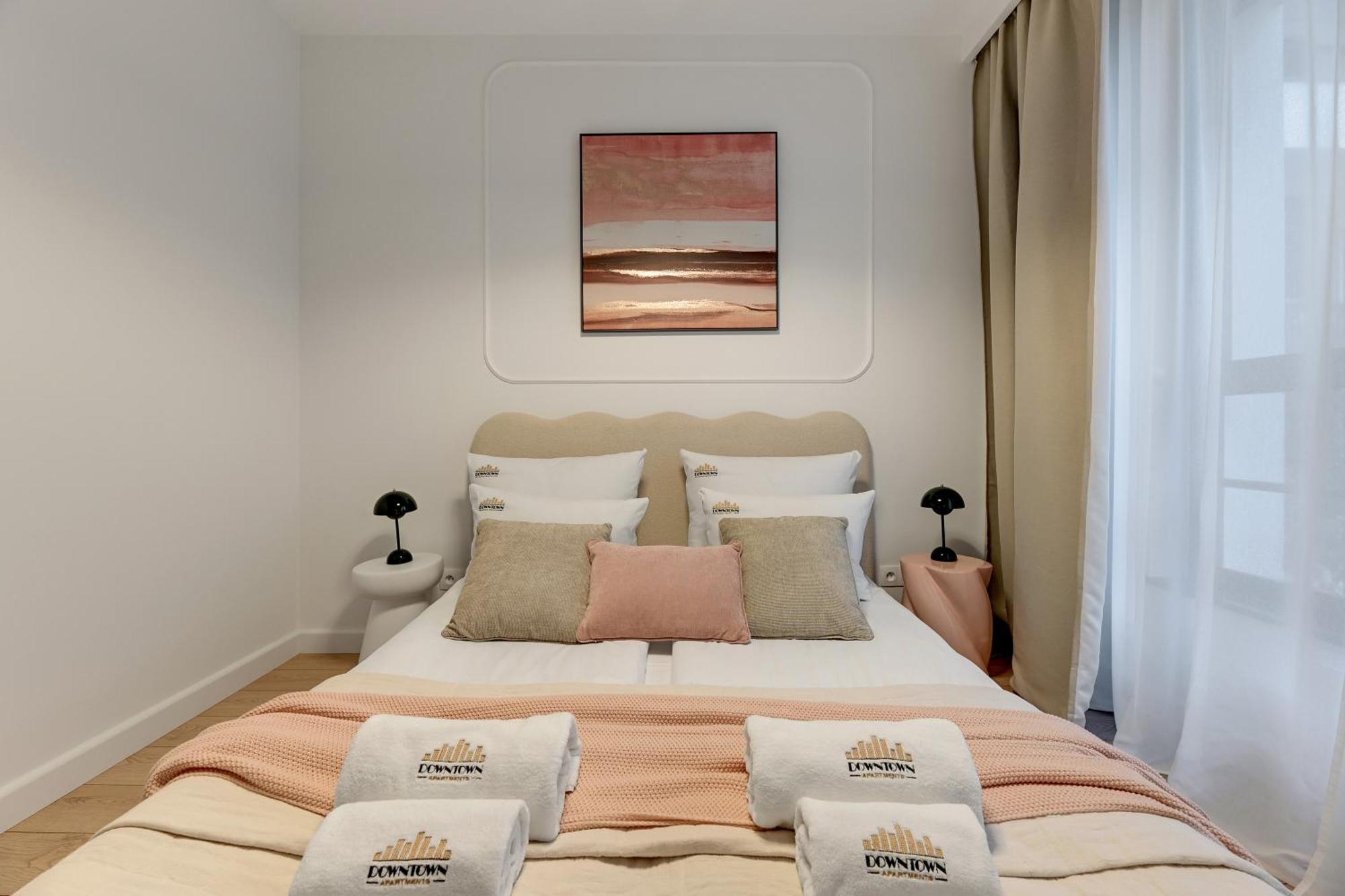 Doki Living - Foodhall & Parking By Downtown Apartments Danzica Esterno foto