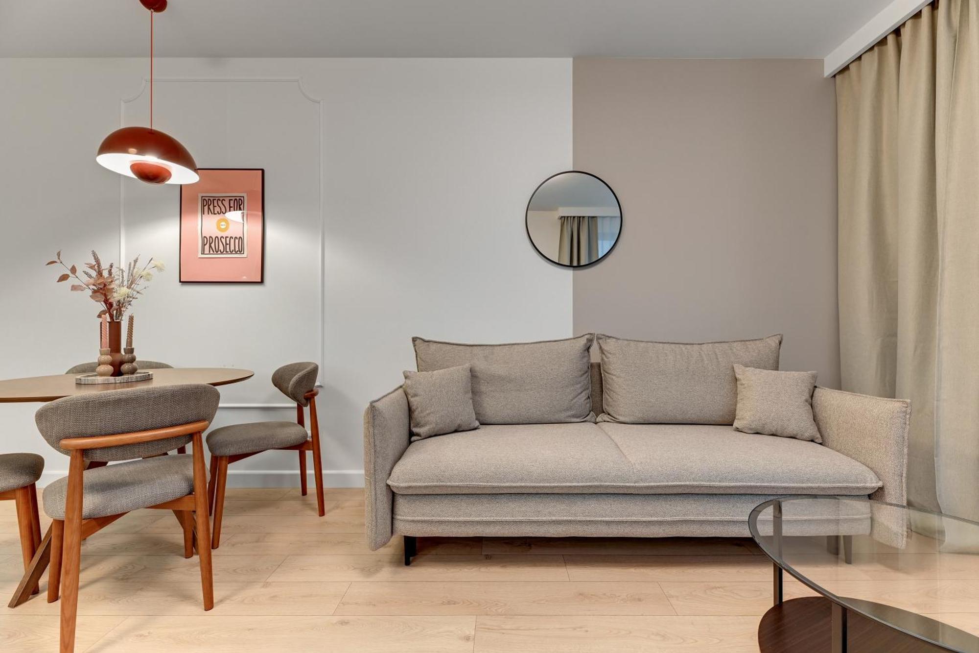 Doki Living - Foodhall & Parking By Downtown Apartments Danzica Esterno foto